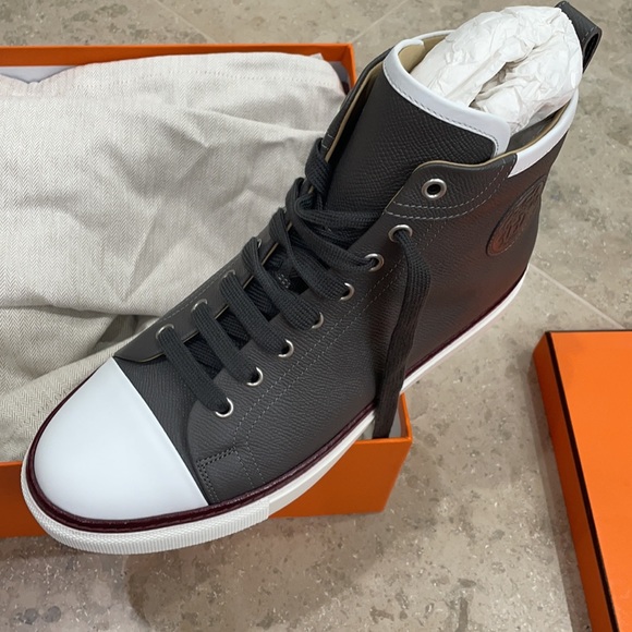 Hermès jimmy sneaker is size 40 fits like a USA 9 - Picture 4 of 5
